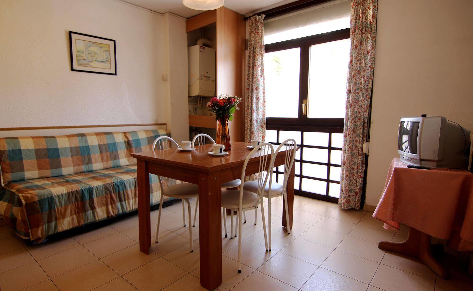Apartamentos Zodiac Λορέτ Ντε Μαρ Εξωτερικό φωτογραφία